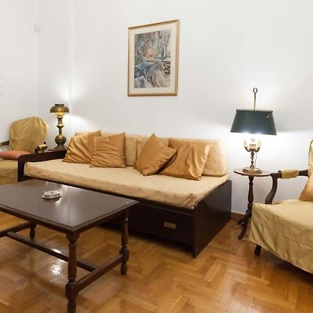Charming Vintage 2Br Apartment With Balcony In Koukaki Atenas Exterior foto